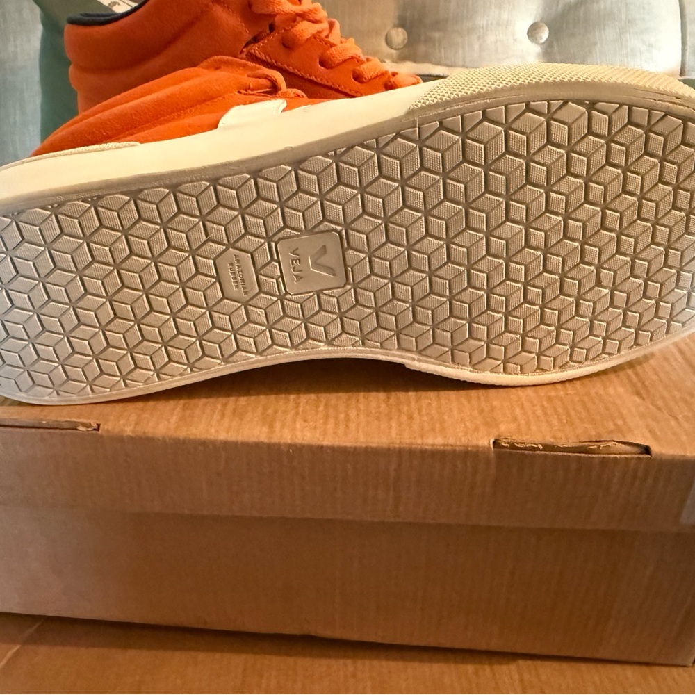 Veja Vibrant Orange High-Tops - Picture 8 of 9